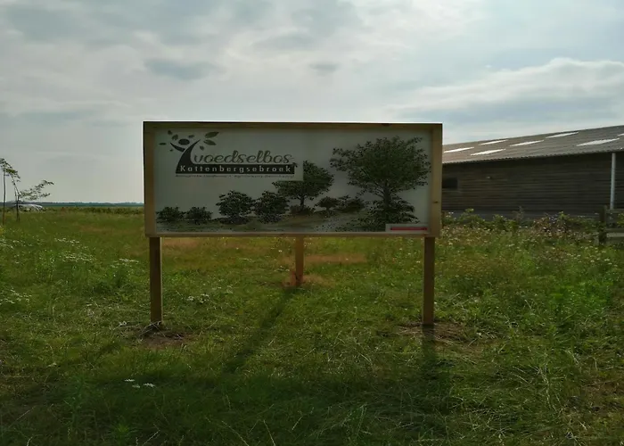 Tiny Located Next To Its Own Food Forest Vakantiehuis